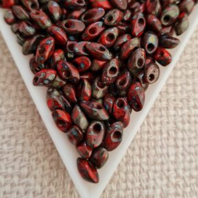 Long Magatama 4x7mm, Picasso Opaque Red Garnet, col.LMA4513, 5gms