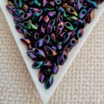 Long Magatama 4x7mm, Metallic Dark Plum Iris, col. LMA454TB, 5gms
