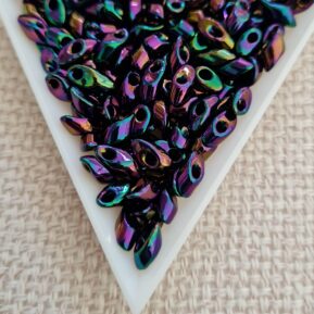 Long Magatama 4x7mm, Metallic Dark Plum Iris, col. LMA454TB, 5gms