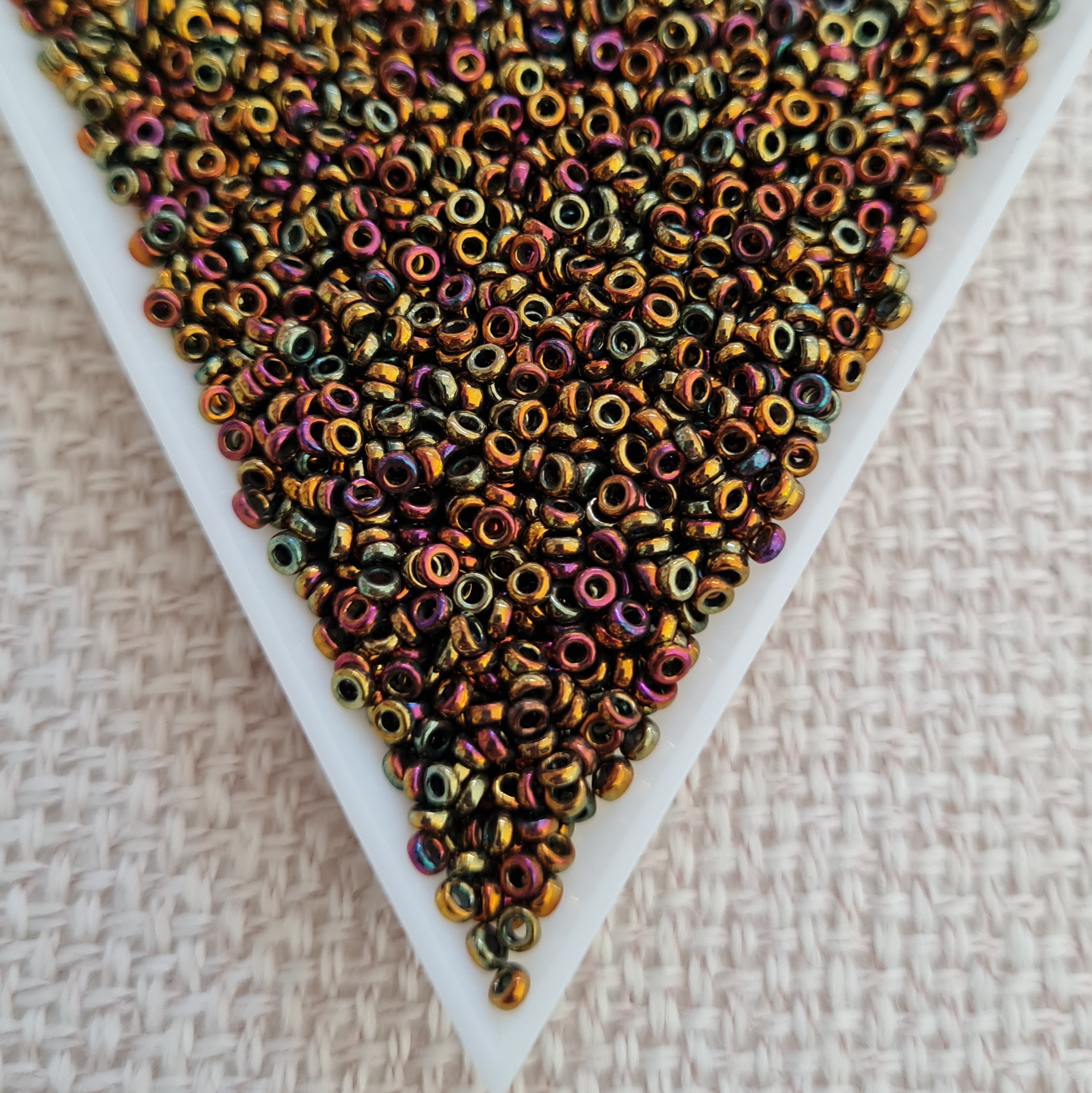 Spacer bead 2.2x1mm, Metallic Gold Iris, col. SPR0462, 5gms