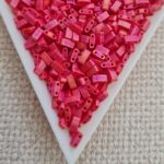 Half tila 5x2.3x1.9mm, Matte Opaque Red AB, col.HTL408FR, 5gms