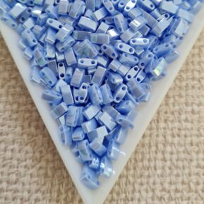 Half tila 5x2.3x1.9mm, Opaque Light Periwinkle Luster, col. HTL0446, 5gms