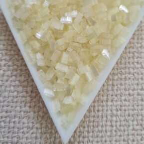 Half tila 5x2.3x1.9mm, Silk Pale Light Yellow, col. HTL2591, 5gms